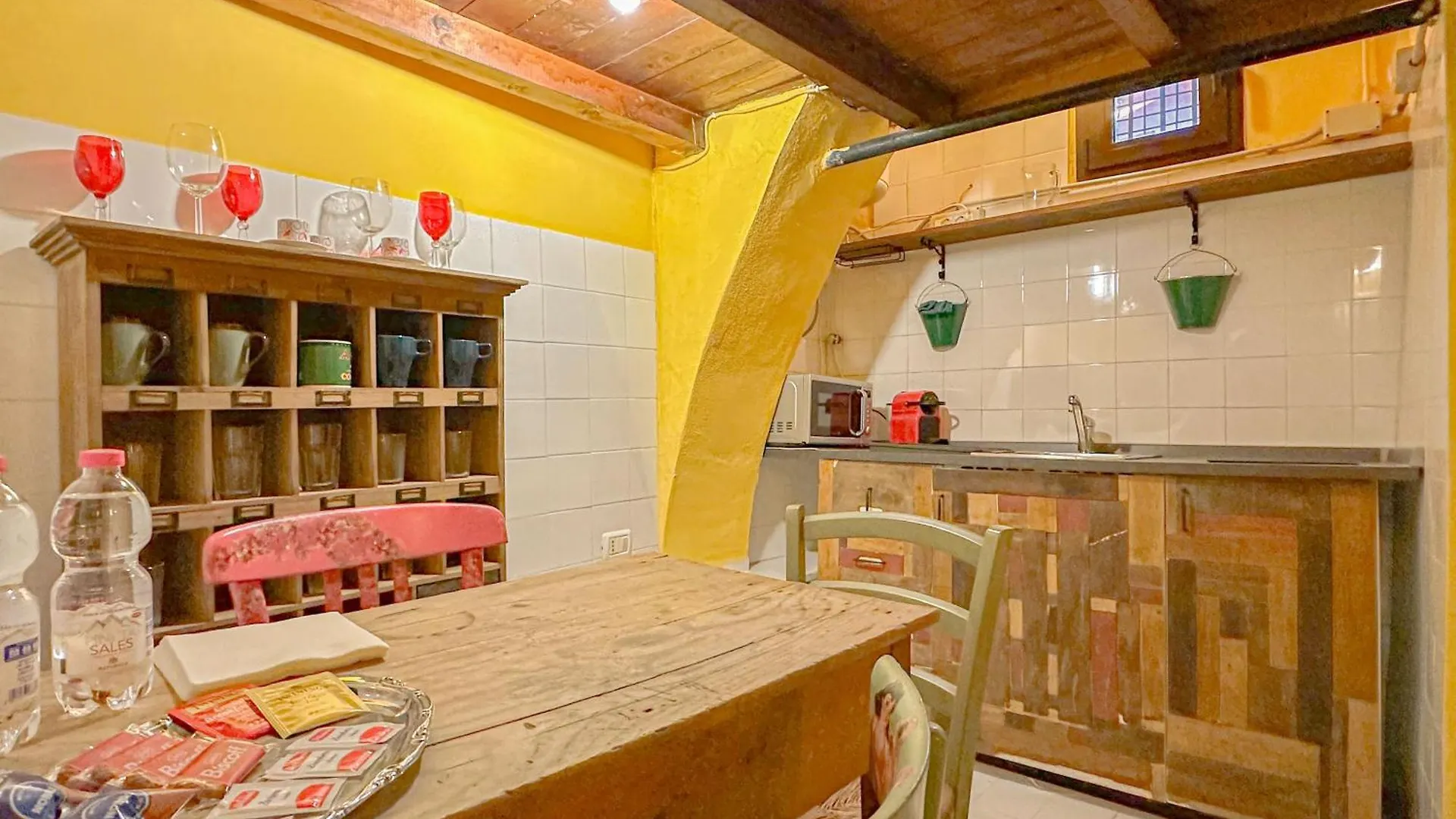 Ripa 53 - Naviglio Romantic Suite Milan Italy